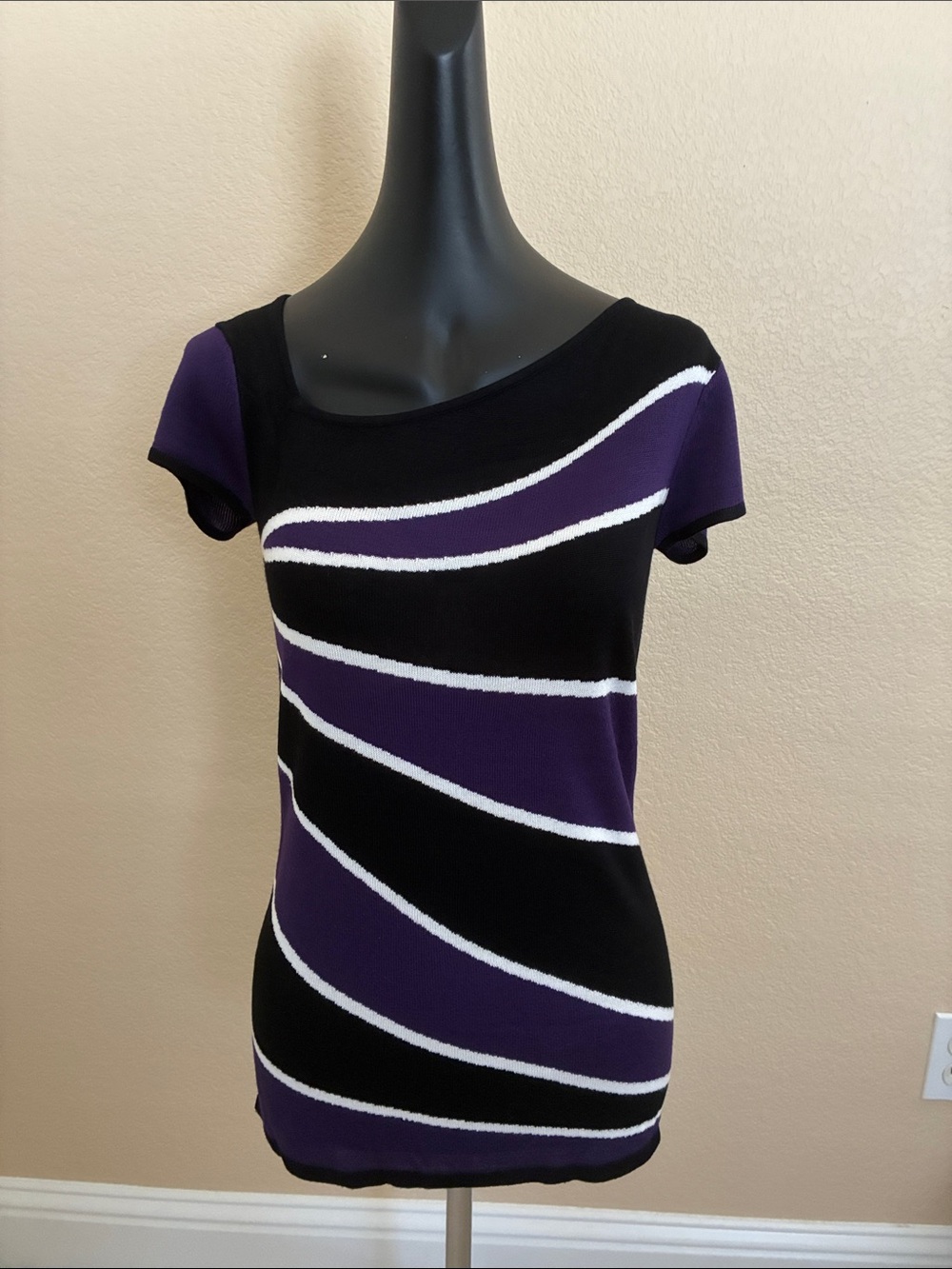 NWOT Cache cap sleeve sweater